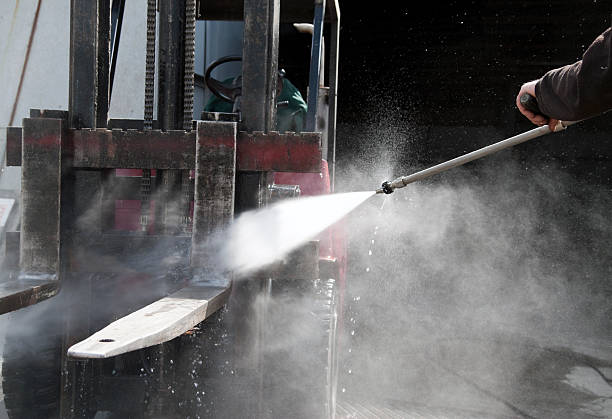 Best Pressure Washing Driveway  in Roebling, NJ